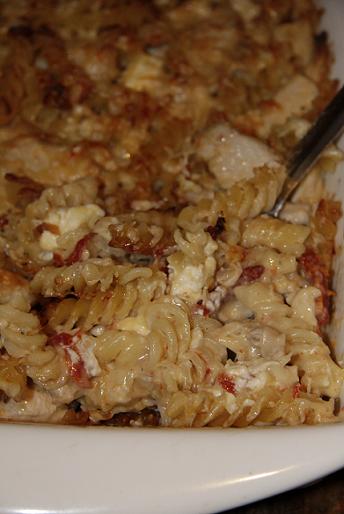 baked fussili with chicken,feta & sundried tomatoes