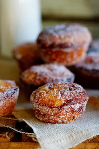 Baked doughnut muffins with blueberry jam Baked doughnut muffins with blueberry jam