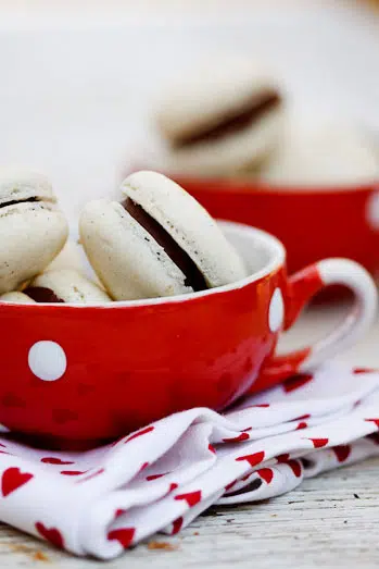 vanilla macarons with chocolate ganache vanilla macarons with chocolate ganache