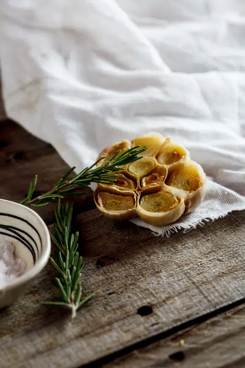 Slow-cooked lamb, rosemary and roasted garlic pie