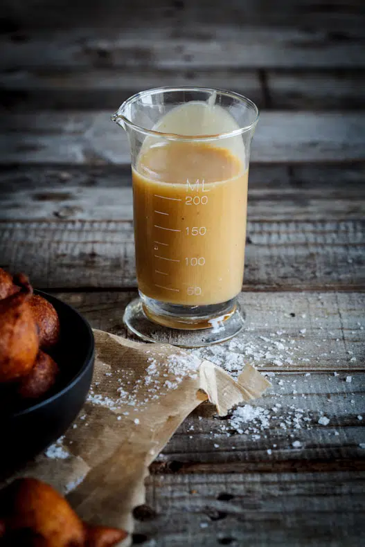Caramel sauce for pumpkin fritters