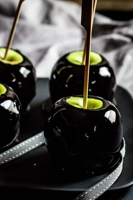 Poison toffee apples 