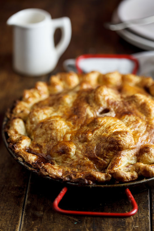 Apple pie with salted caramel