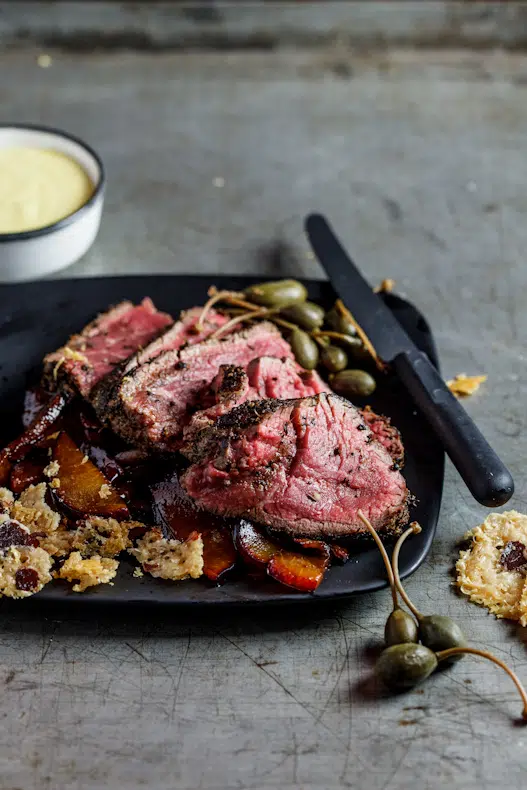 Beef fillet, plums, Hollandaise Beef fillet, plums, Hollandaise