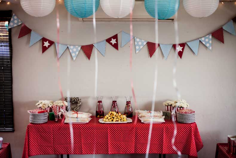 Circus party table
