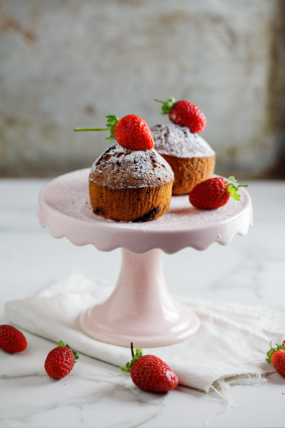 Strawberry & pistachio friands