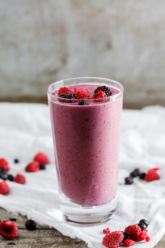 Coconut, Banana & Berry Smoothie with Chia seeds - Simply Delicious