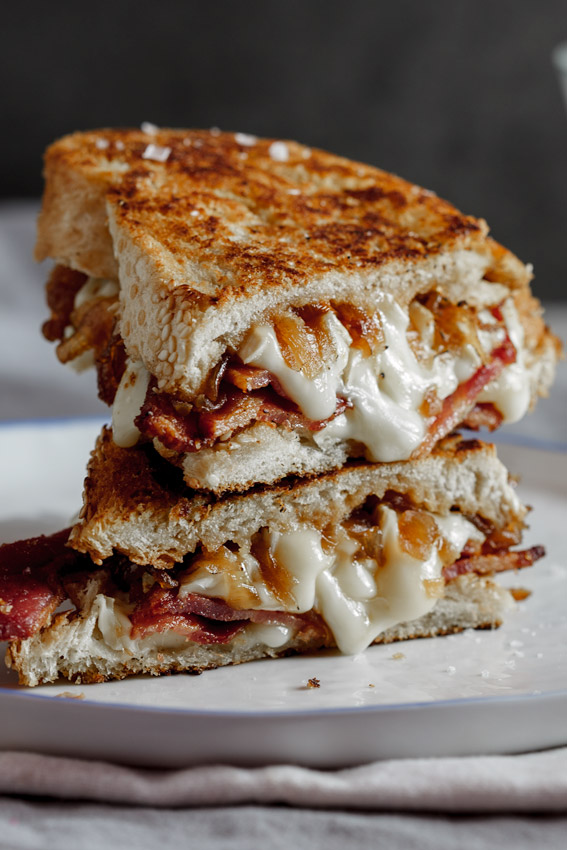 Crispy bacon brie grilled cheese sandwich with caramelised onions ...