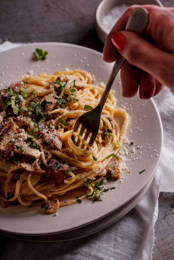 Spaghetti with creamy bacon & mushroom sauce - Simply Delicious