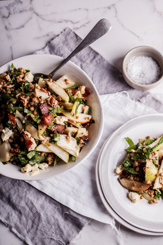 Lentil salad with bacon, pear and gorgonzola