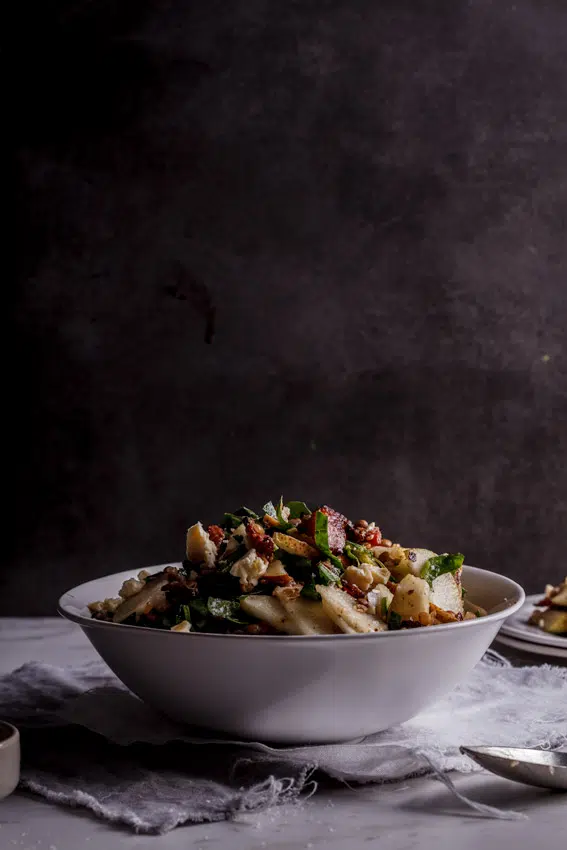 Lentil salad with bacon, pear and gorgonzola