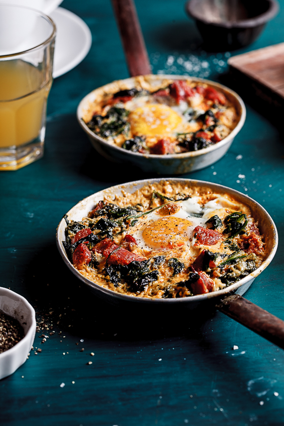 Baked eggs with spinach, chorizo and feta 