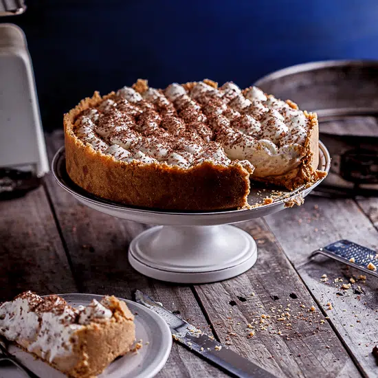 Banoffee pie with white chocolate mousse