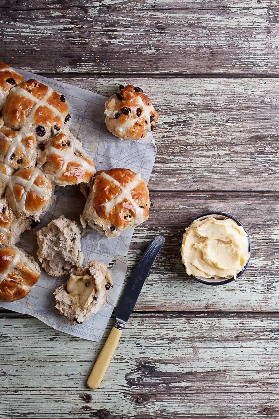 Chocolate chunk hot cross buns