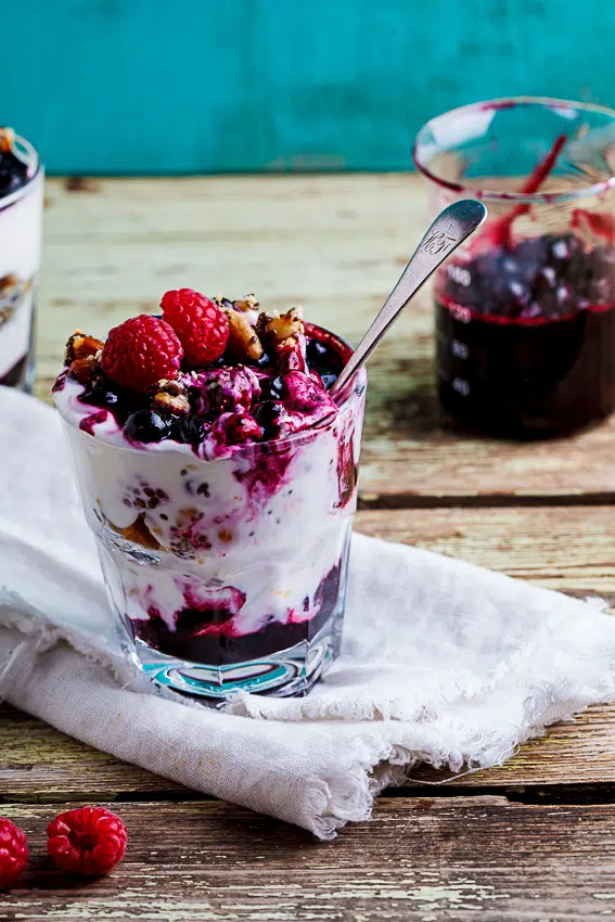 Low carb berry breakfast parfaits