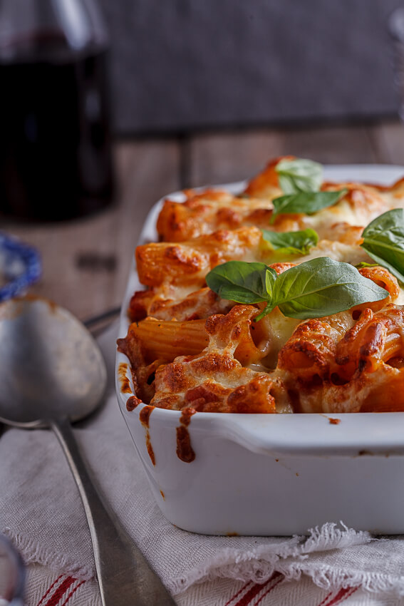 Chicken parmesan pasta bake 