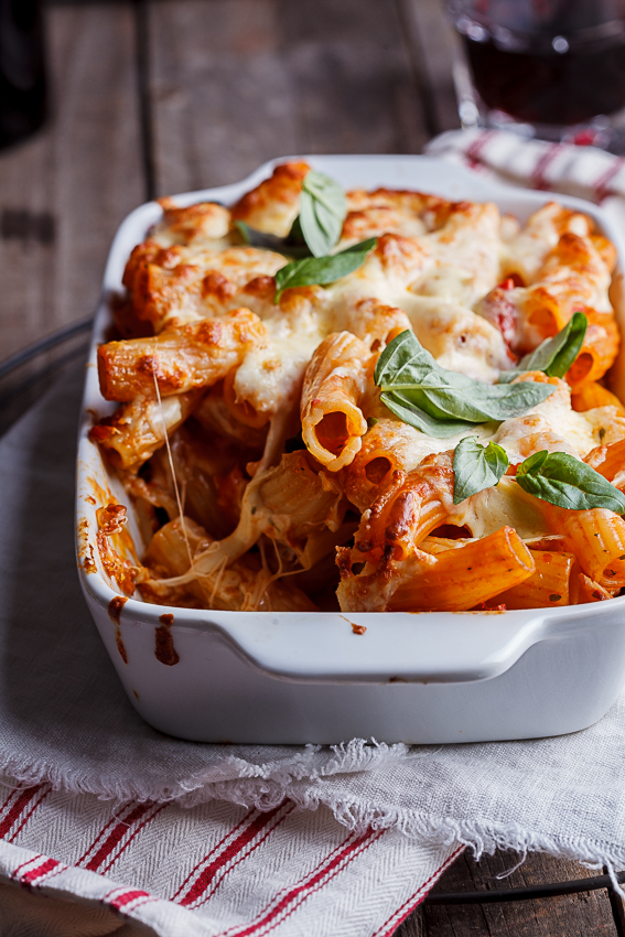 Chicken parmesan pasta bake 