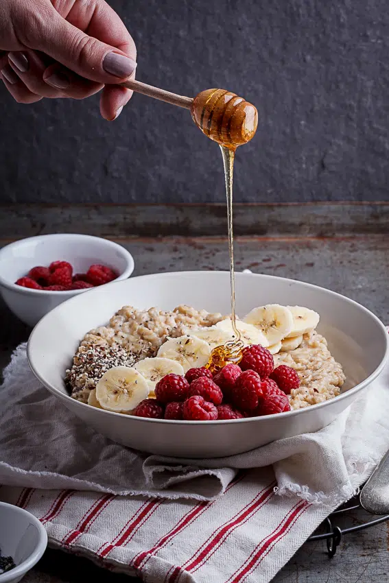 Creamy oats breakfast bowls