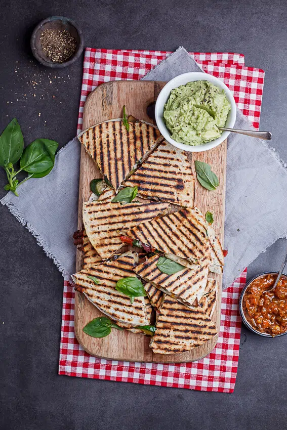 Vegetable-loaded pizza quesadillas