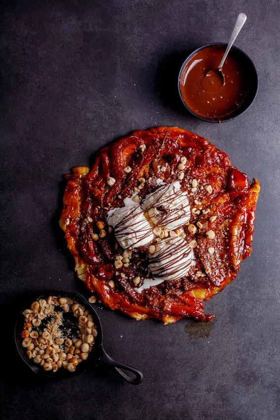 Banana tarte tatin with chocolate