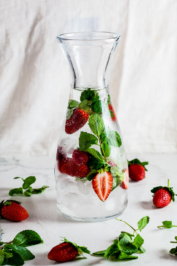 mixed berry and mint flavored water