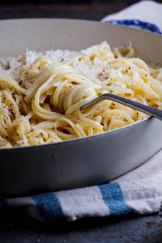 Cacio e pepe - Simply Delicious