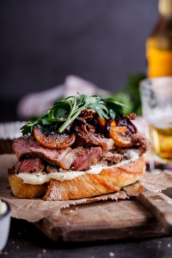 Steak sandwich with goat's cheese butter