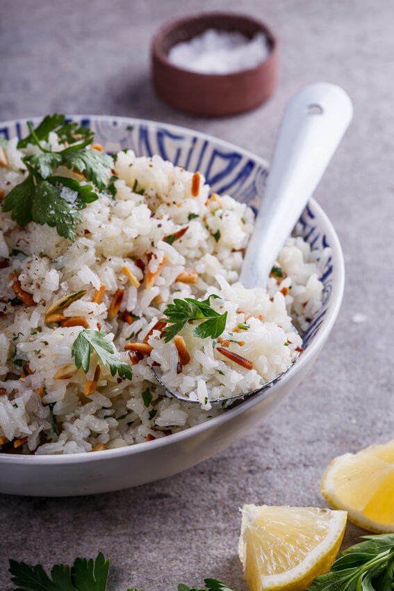 Almond, lemon and parsley pilaf rice