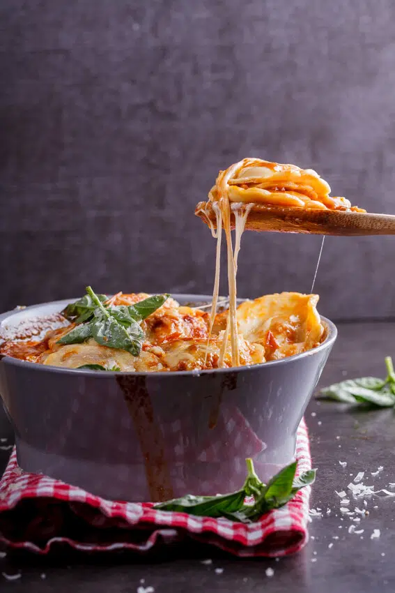 Cheese and tomato baked ravioli