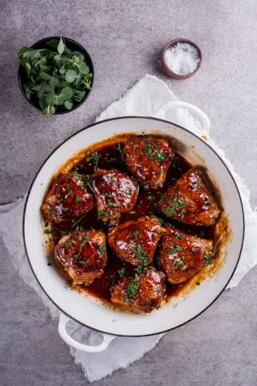 Sticky apricot chicken