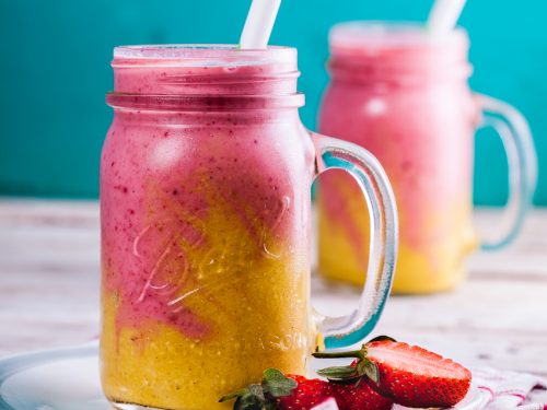 https://simply-delicious-food.com/wp-content/uploads/2016/06/Creamy-pineapple-and-strawberry-breakfast-smoothies-3-500x375.jpg