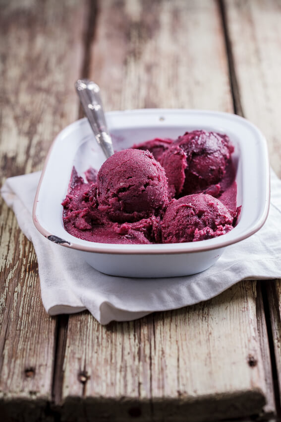 No-churn vegan berry smoothie ice cream