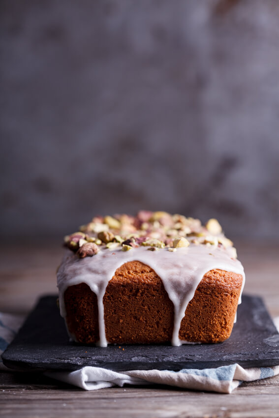 Lemon coconut oil cake