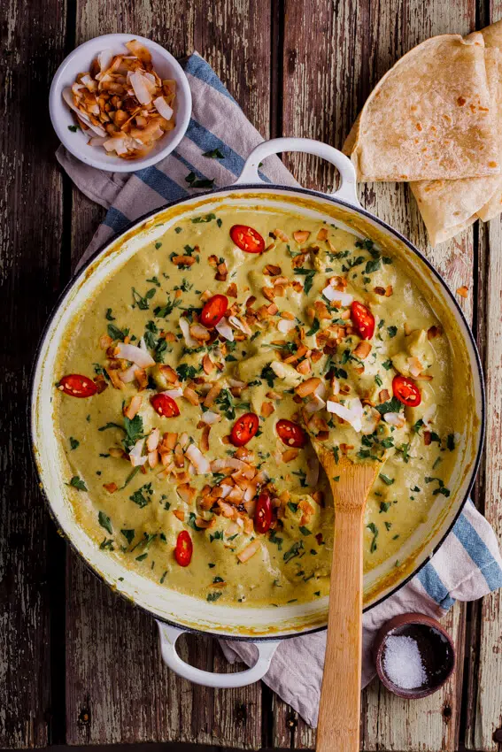 Creamy cashew chicken curry