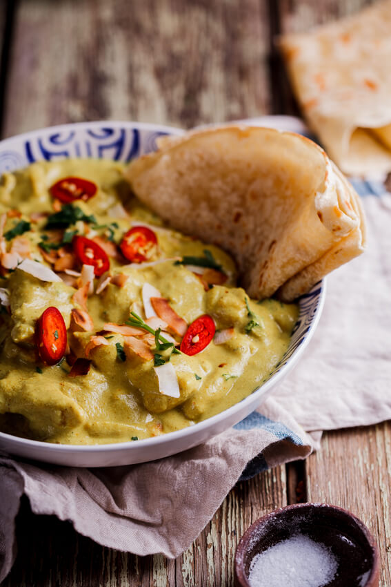 Creamy cashew chicken curry