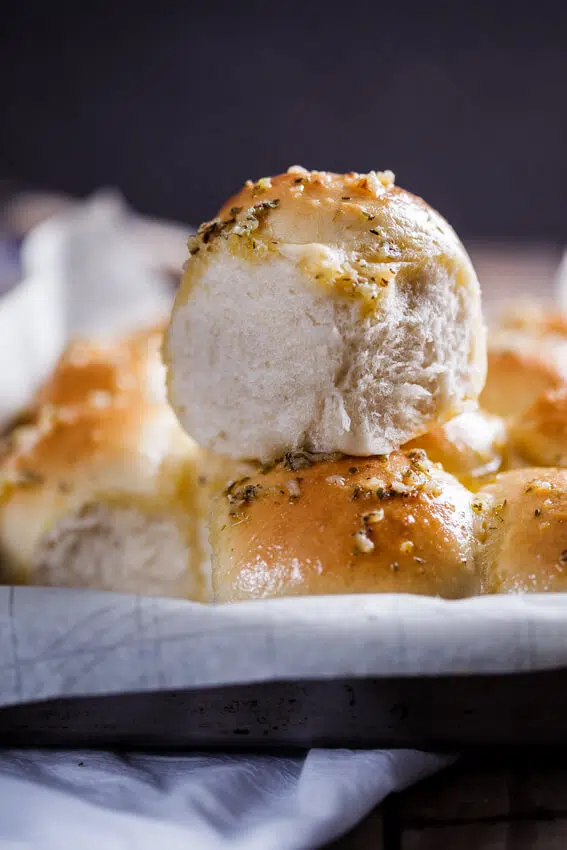 Easy garlic butter dinner rolls