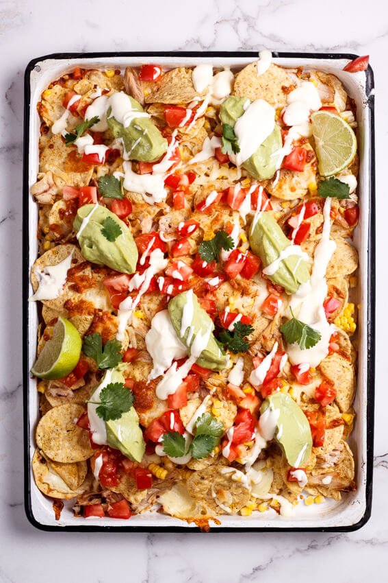 https://simply-delicious-food.com/wp-content/uploads/2016/11/rotisserie-chicken-nachos-4.jpg