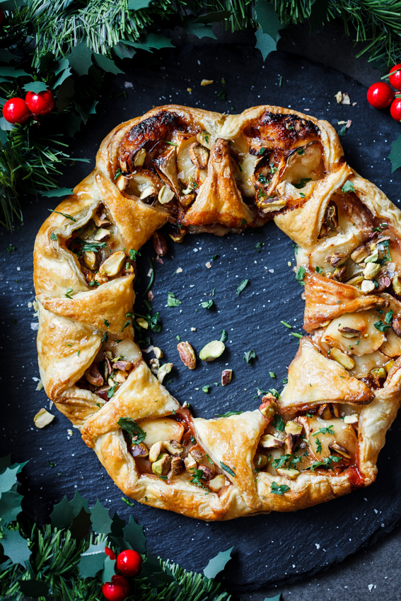 Cranberry and brie puff pastry wreath