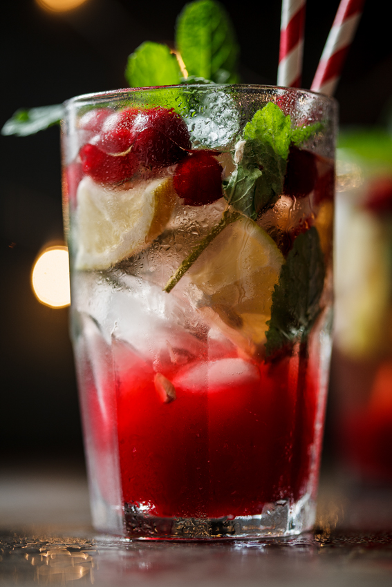 Cranberry and ginger mojito