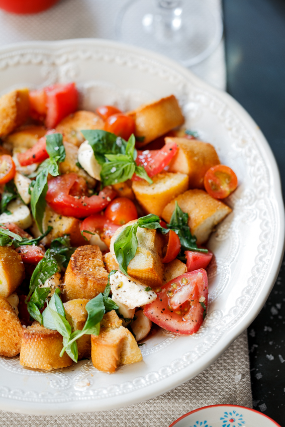 Caprese Panzanella salad