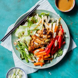 Low-carb Chicken satay salad