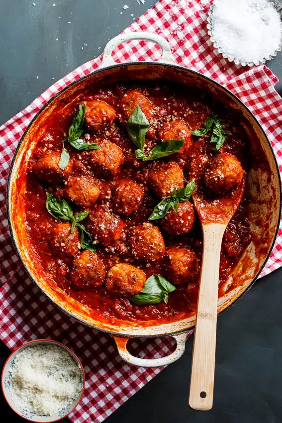 Cheese-stuffed chicken meatballs