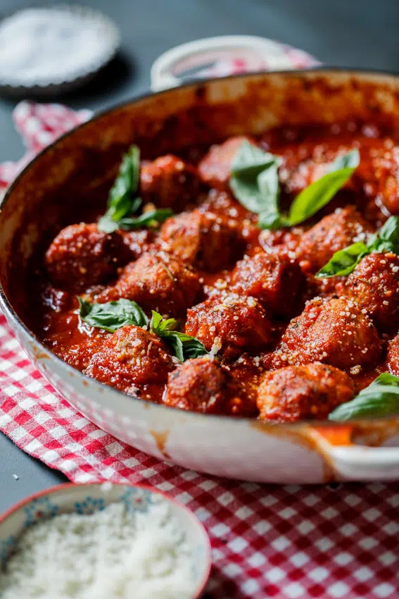 Cheese-stuffed chicken meatballs