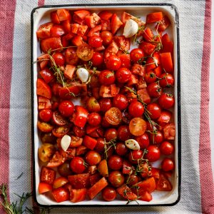 Easy roasted tomato sauce