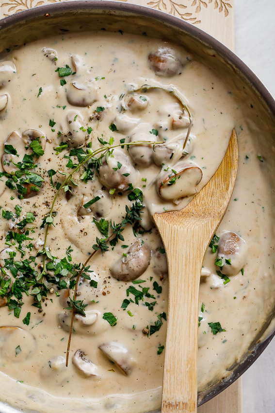 Creamy mushroom sauce - Simply Delicious