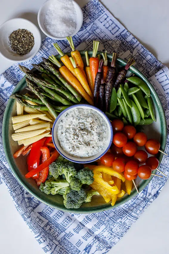 Crudité platter with easy sour cream dip