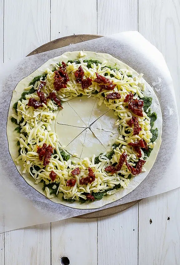 Sun-dried tomato basil mozzarella wreath