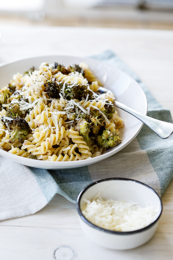 Creamy lemon broccoli pasta