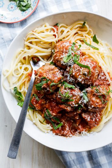 Tuscan slow cooker meatballs