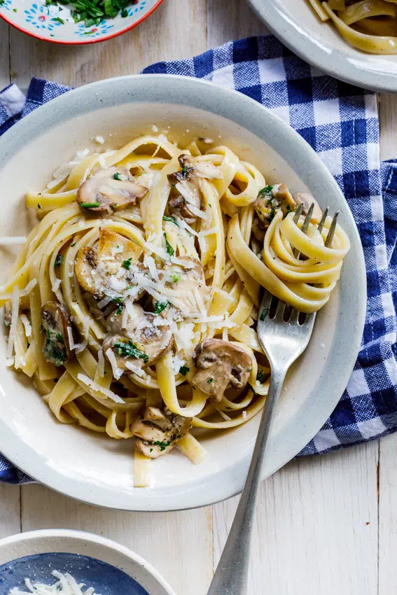 Easy creamy lemon-garlic mushroom pasta
